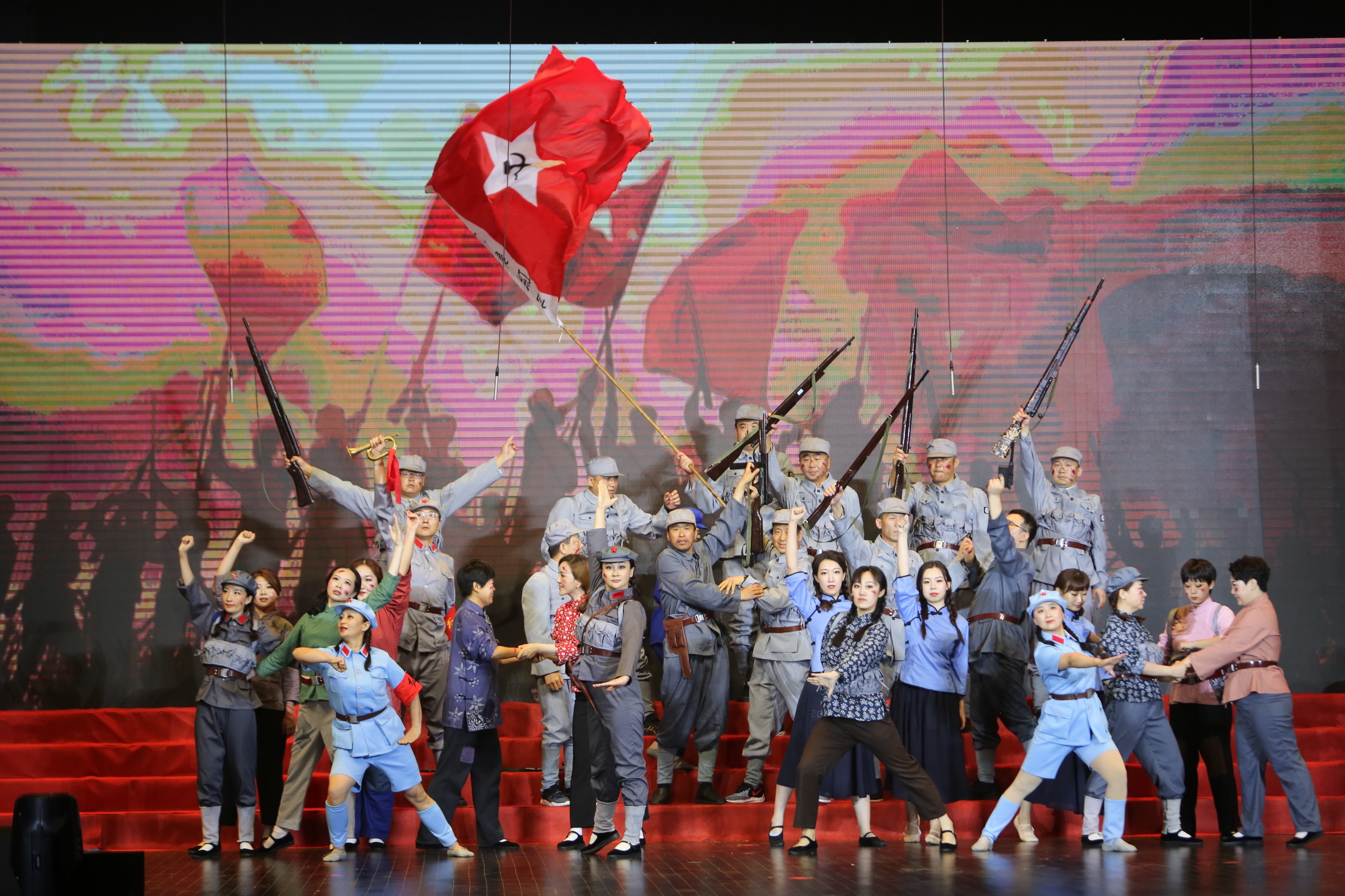 南航北方分公司歌舞剧奋斗吧中华儿女上演