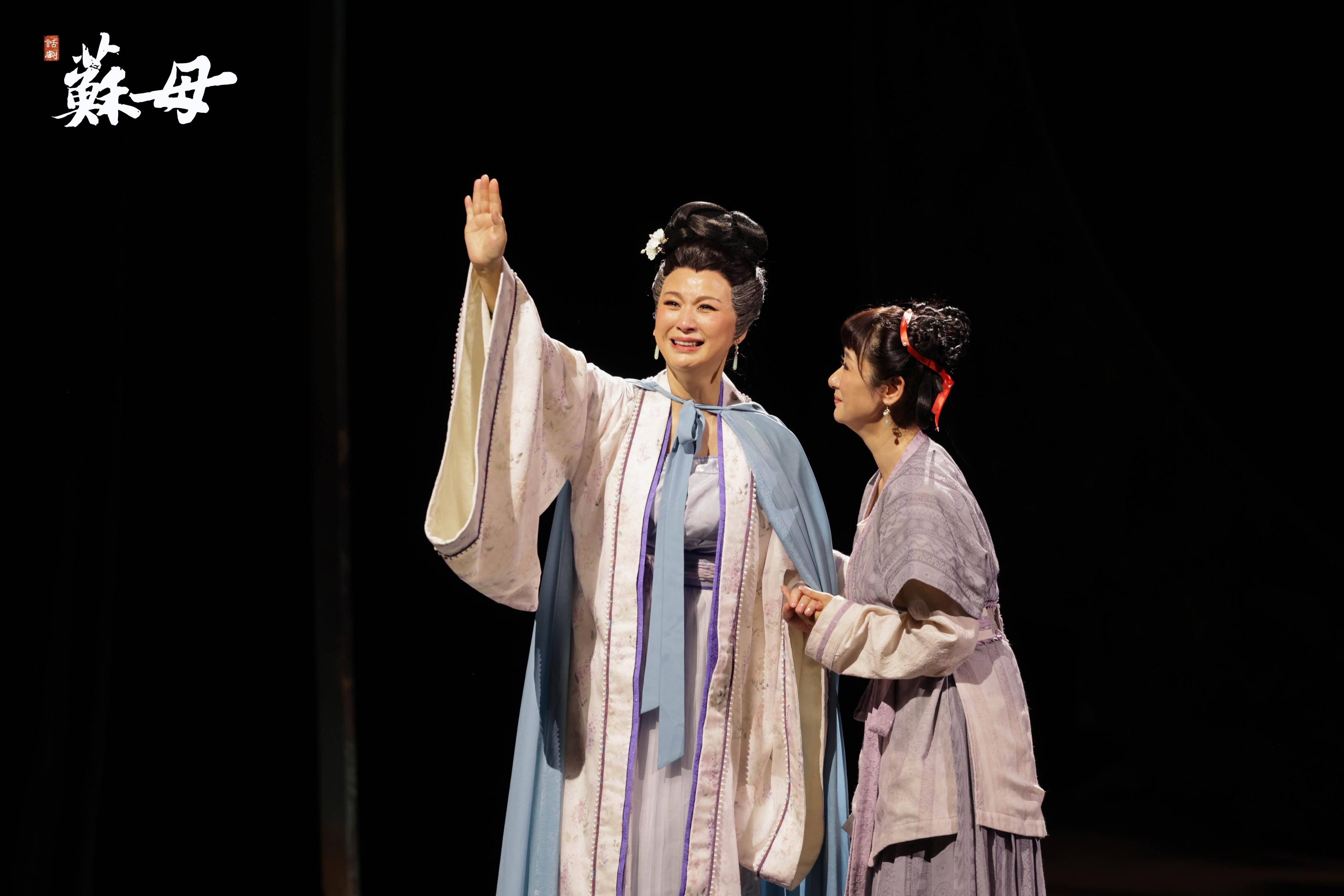 话剧《父亲》演绎阿尔茨海默症下的亲情